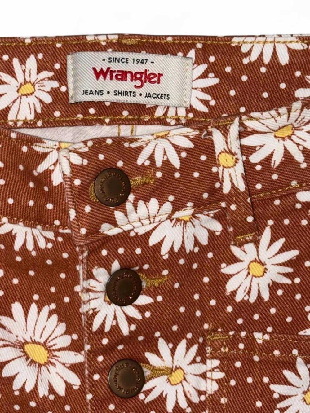Wrangler Brown Daisy Print Flare Jeans with White & Yellow Floral 2x32 EUC High - Picture 3 of 8